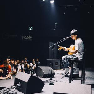 妈妈帮你打脚枪
